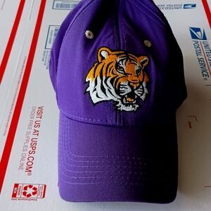 COPY - LSU  Hat $28 OneSz + free Hat